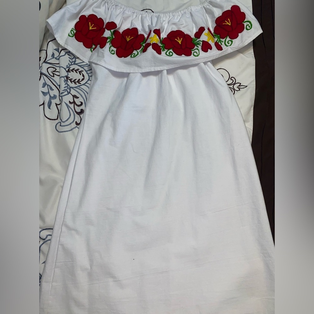 Embroidery dress off shoulder